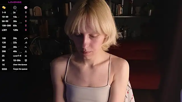 Snapshot of holyedward chatting on 07.16.26 holyedward online show from 07.16.26