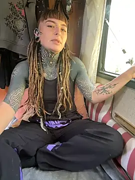 HornyHippy1 online show from 04.30.26