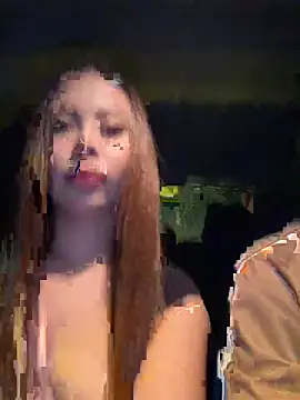 Snapshot of lindaandtony chatting on 04.18.26 lindaandtony online show from 04.18.26