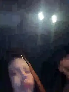 Snapshot of lindaandtony chatting on 04.19.26 lindaandtony online show from 04.19.26