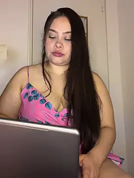 Snapshot of Juliana_xv chatting on 04.05.26 Juliana xv online show from 04.05.26