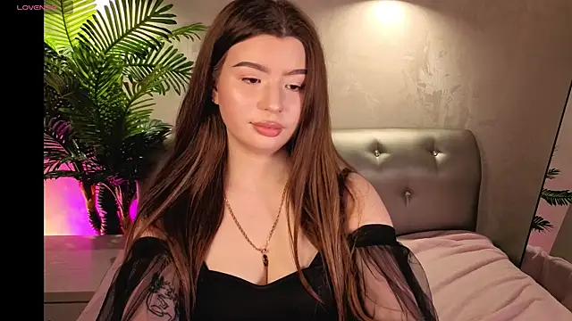 Sophia Everly online show from 04.28.26