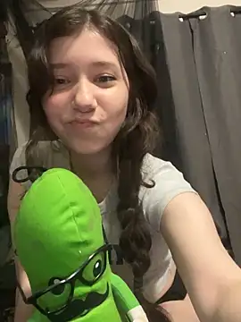 danneillove online show from 03.18.26