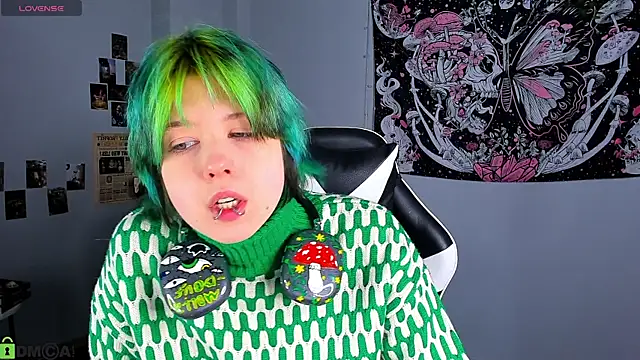 LittleKittenStar online show from 04.21.26