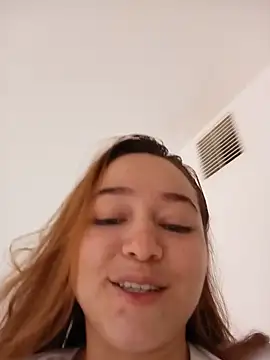 Snapshot of SabrinaVantress chatting on 07.22.26 SabrinaVantress online show from 07.22.26
