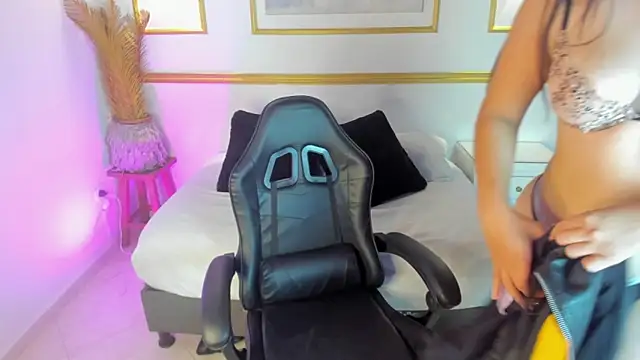 Snapshot of gise_morin chatting on 03.29.26 gise morin online show from 03.29.26