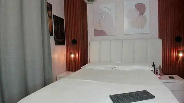 Maiasweet  online show from 04.18.26