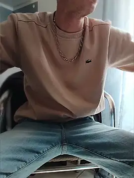 Snapshot of Skinboy06 chatting on 03.19.26 Skinboy06 online show from 03.19.26