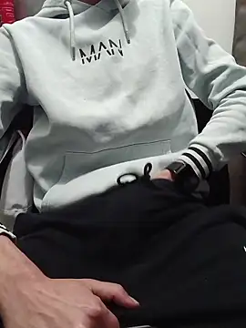 Snapshot of Skinboy06 chatting on 03.22.26 Skinboy06 online show from 03.22.26