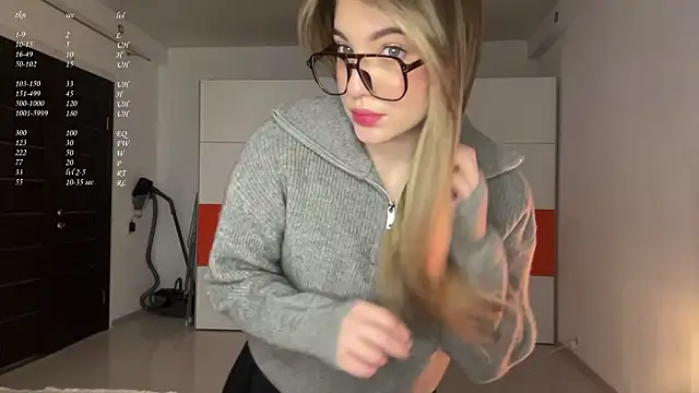 Snapshot of 1Kellynaive chatting on 03.24.26 1Kellynaive online show from 03.24.26