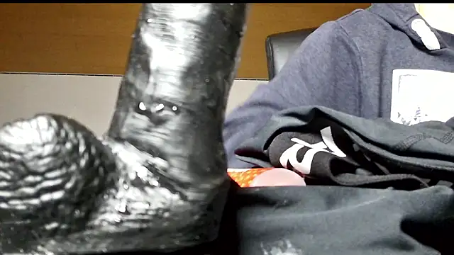 leggingshot1 online show from 03.25.26