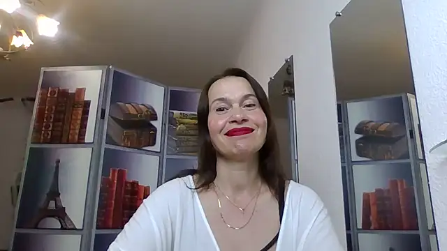Snapshot of Selena_Moo chatting on 05.20.26 Selena Moo online show from 05.20.26