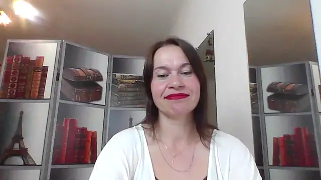 Snapshot of Selena_Moo chatting on 05.22.26 Selena Moo online show from 05.22.26
