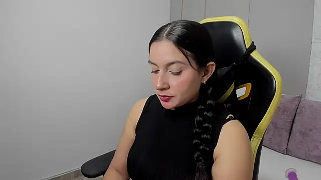 kira relish online show from 04.29.26