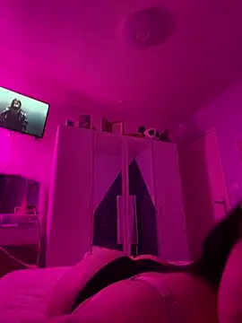 Snapshot of likiaaaaa chatting on 04.02.26 likiaaaaa online show from 04.02.26