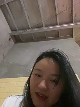 Snapshot of Annaxyz chatting on 03.27.26 Annaxyz online show from 03.27.26