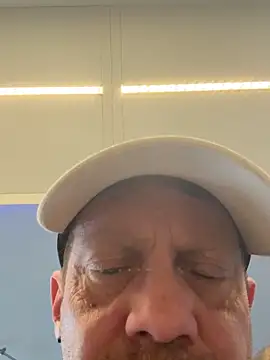 Snapshot of stefhart chatting on 03.29.26 stefhart online show from 03.29.26