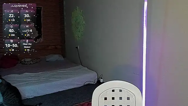 Snapshot of Elly__Green chatting on 03.24.26 Elly Green online show from 03.24.26