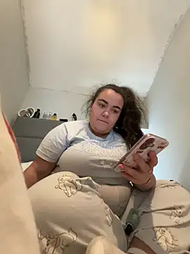 Khloeross online show from 05.07.26