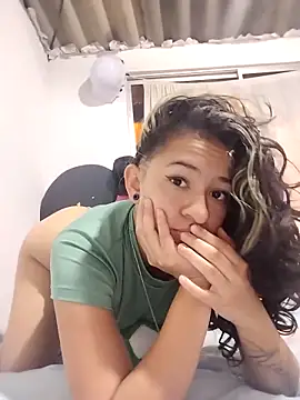 Snapshot of abigail240 chatting on 03.27.26 abigail240 online show from 03.27.26