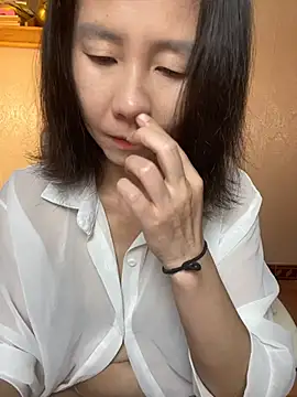 lilysister66 online show from 05.26.26