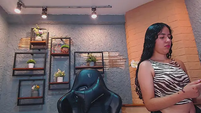 Snapshot of YourFeetFantasy chatting on 03.27.26 YourFeetFantasy online show from 03.27.26