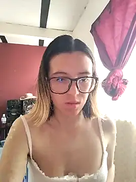 Snapshot of Greta_silber26 chatting on 03.24.26 Greta silber26 online show from 03.24.26