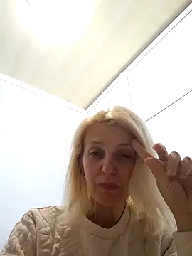 MiaLove183 online show from 04.30.26