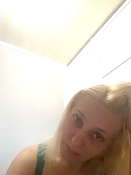 MiaLove183 online show from 06.10.26