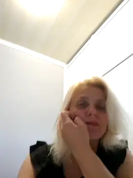 MiaLove183 online show from 06.12.26