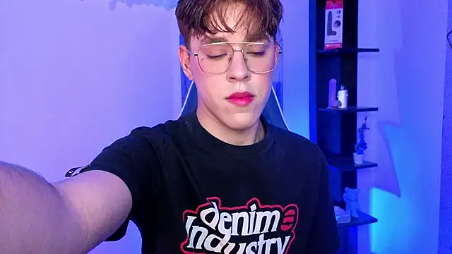 Tom Parker  online show from 06.29.26