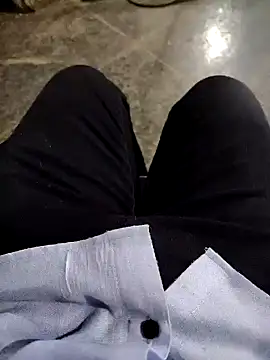 Snapshot of roselover2222 chatting on 03.27.26 roselover2222 online show from 03.27.26