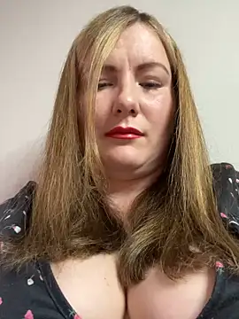Snapshot of Susan_Wright chatting on 06.17.26 Susan Wright online show from 06.17.26