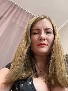 Snapshot of Susan_Wright chatting on 06.18.26 Susan Wright online show from 06.18.26
