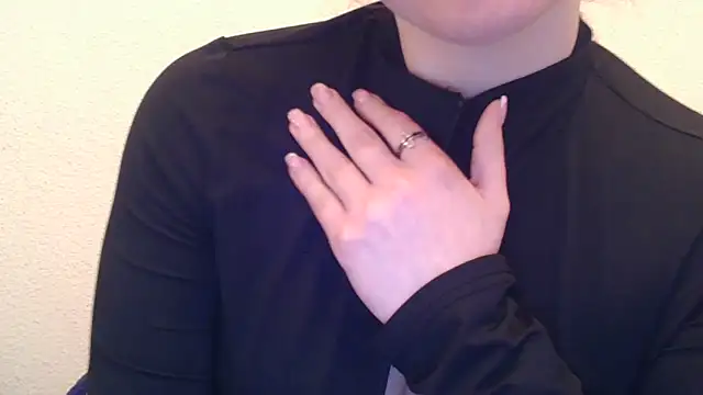 Snapshot of mery_lou20252 chatting on 03.24.26 mery lou20252 online show from 03.24.26