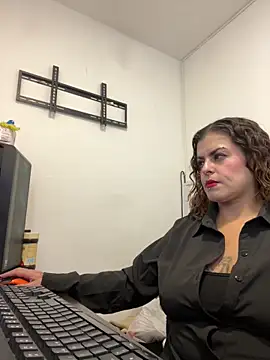 MiaHotboobs online show from 04.21.26