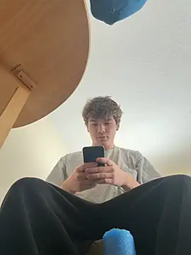 Snapshot of demon4ever chatting on 04.03.26 demon4ever online show from 04.03.26