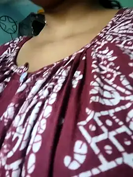 Snapshot of itz-priya chatting on 04.02.26 itz-priya online show from 04.02.26