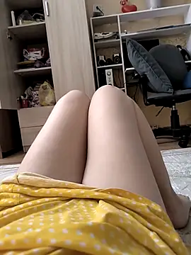 Snapshot of _Yourpussy_ chatting on 04.16.26 Yourpussy online show from 04.16.26
