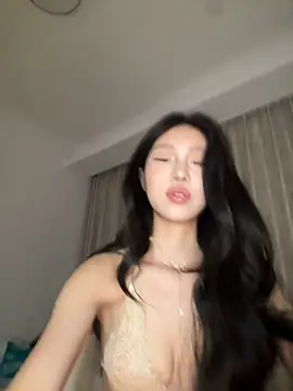 jolie 33 online show from 06.17.26
