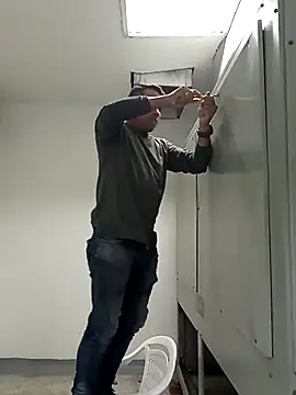 Snapshot of Meliods chatting on 04.05.26 Meliods online show from 04.05.26