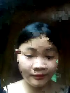 Snapshot of em-cute chatting on 03.24.26 em-cute online show from 03.24.26