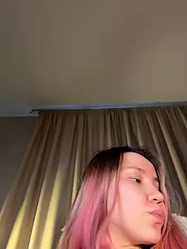 Snapshot of cyberleah chatting on 05.06.26 cyberleah online show from 05.06.26
