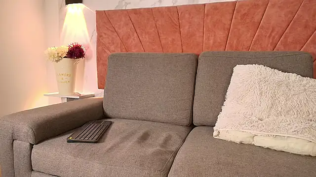 MeganEvanss   online show from 04.28.26