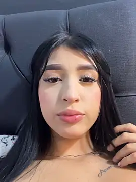 Snapshot of Hannaa_blondee chatting on 03.25.26 Hannaa blondee online show from 03.25.26