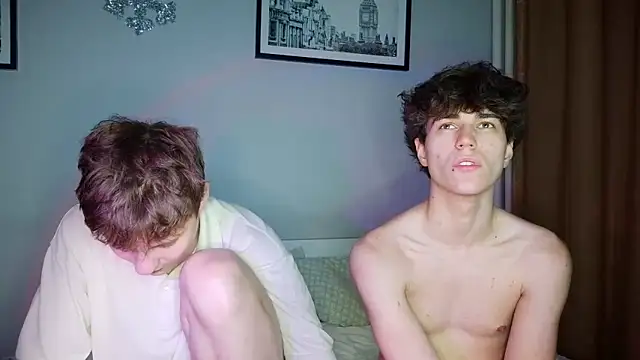 Snapshot of 1gay1straight chatting on 04.04.26 1gay1straight online show from 04.04.26