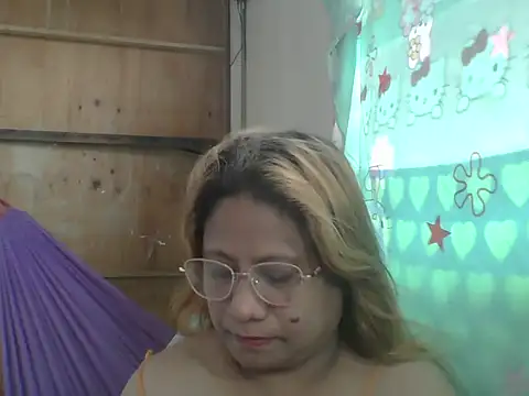 PinayChristine online show from 06.09.26
