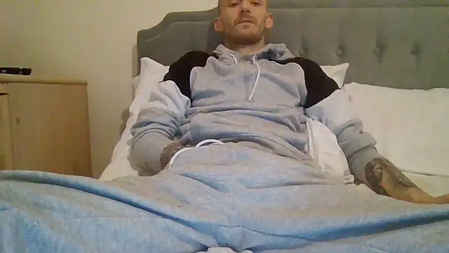 Snapshot of feetlovrr94 chatting on 03.23.26 feetlovrr94 online show from 03.23.26