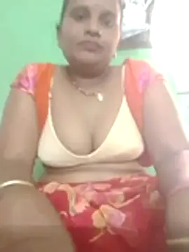 Snapshot of Shivani09900 chatting on 05.25.26 Shivani09900 online show from 05.25.26