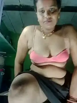 Snapshot of Shivani09900 chatting on 07.19.26 Shivani09900 online show from 07.19.26